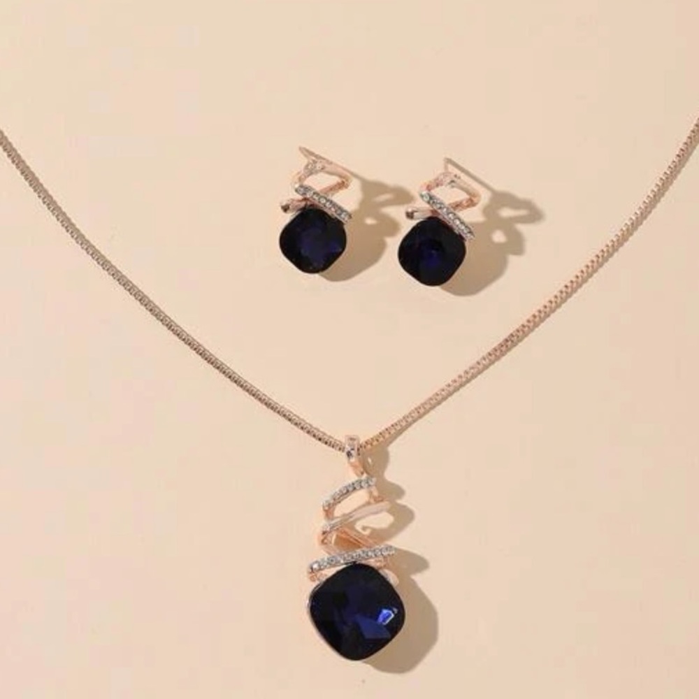 3pcs Rose Gold Chain With Crystal Geometric Rhinestone Pendent & Earrings Set